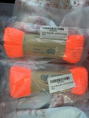 Mercury Maia Neon Orange Flat Laces - Pack of 2 72”